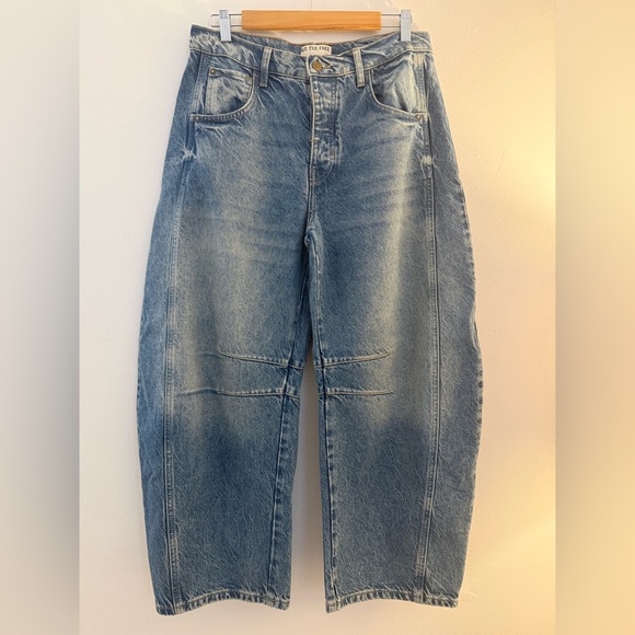 We The Free Good Luck Mid Rise Barrel Jeans in Ultra Light Beam Size 27 - Picture 2 of 15